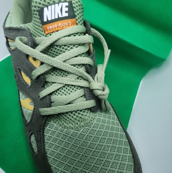 Nike Free Run 2 Sneakers - Picture 4 of 7